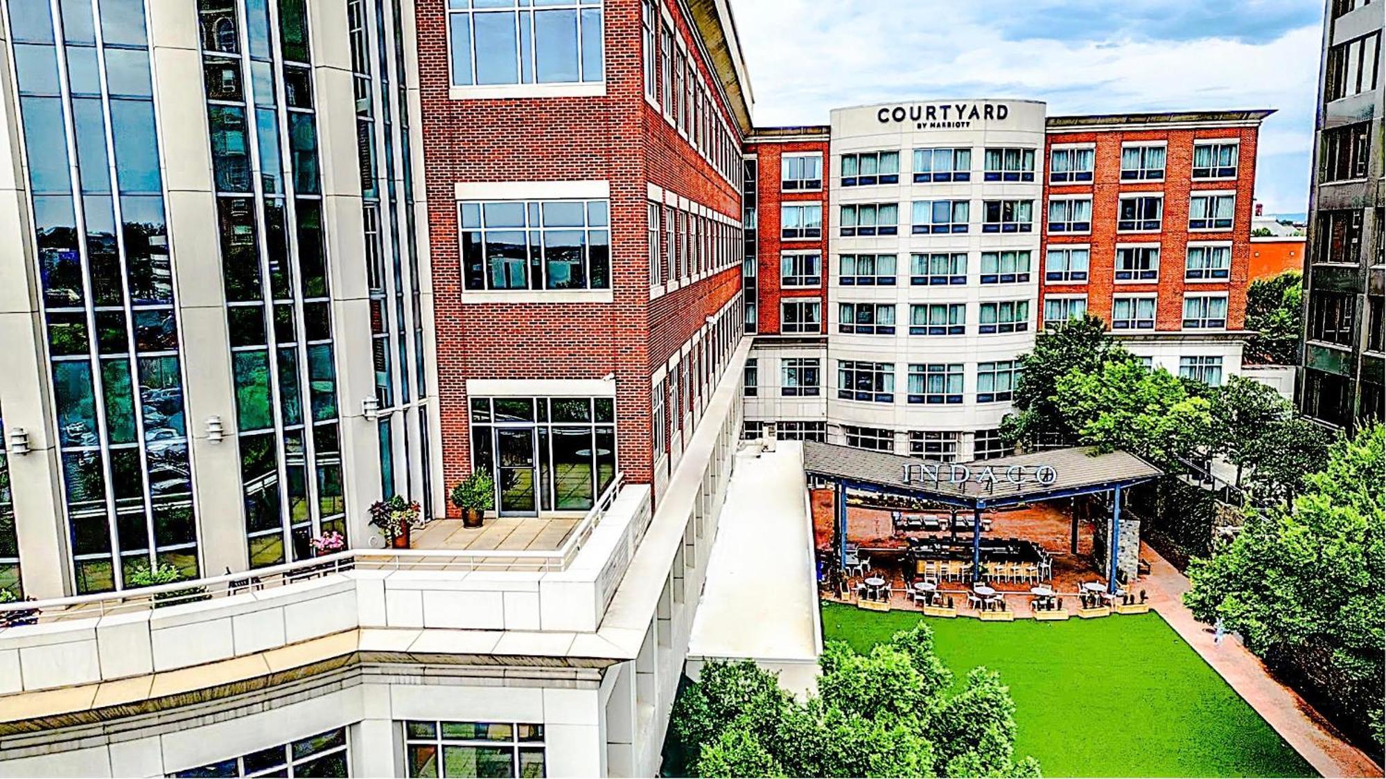 Courtyard By Marriott Greenville Downtown Exterior photo