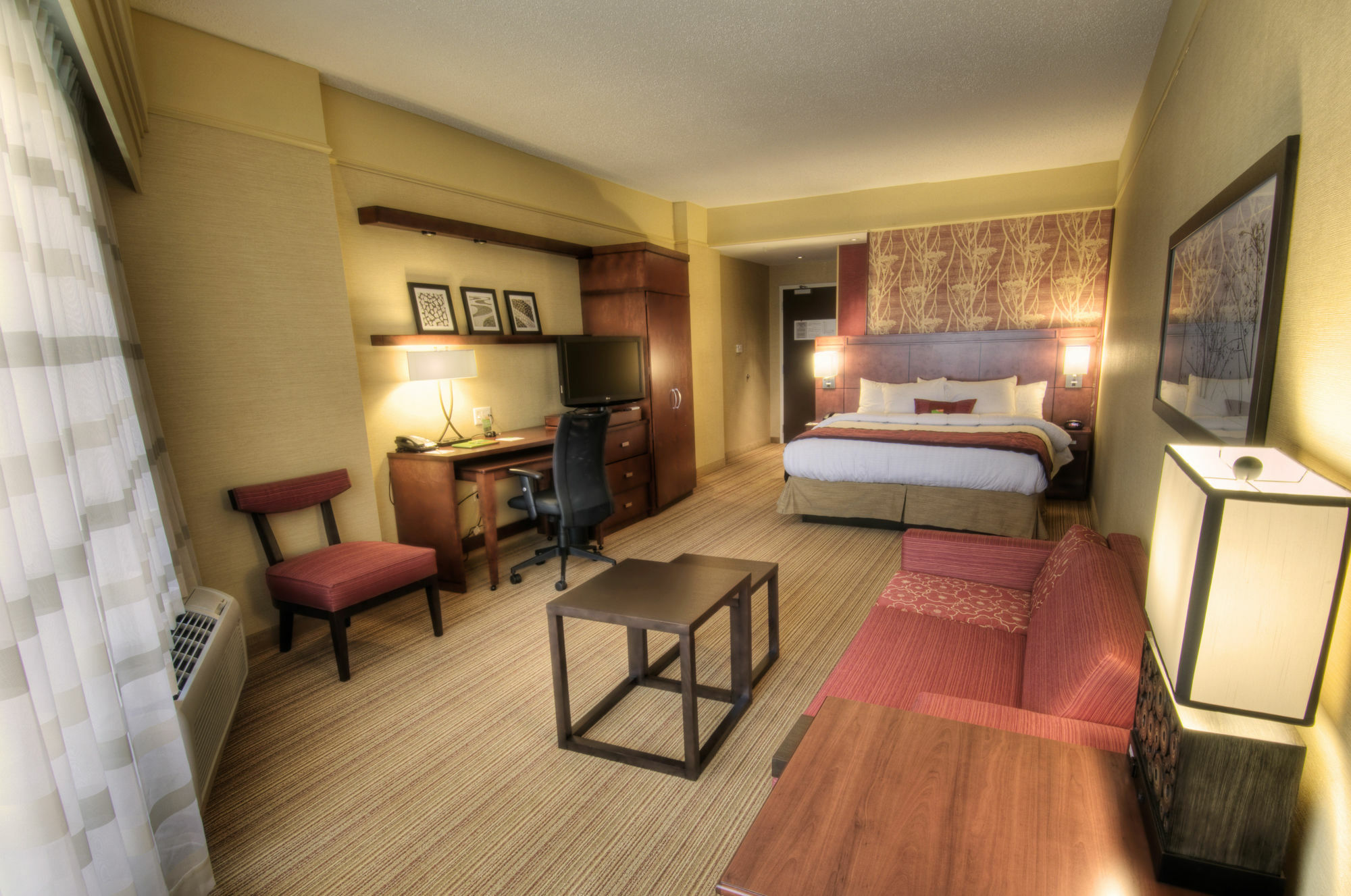 Courtyard By Marriott Greenville Downtown Exterior photo